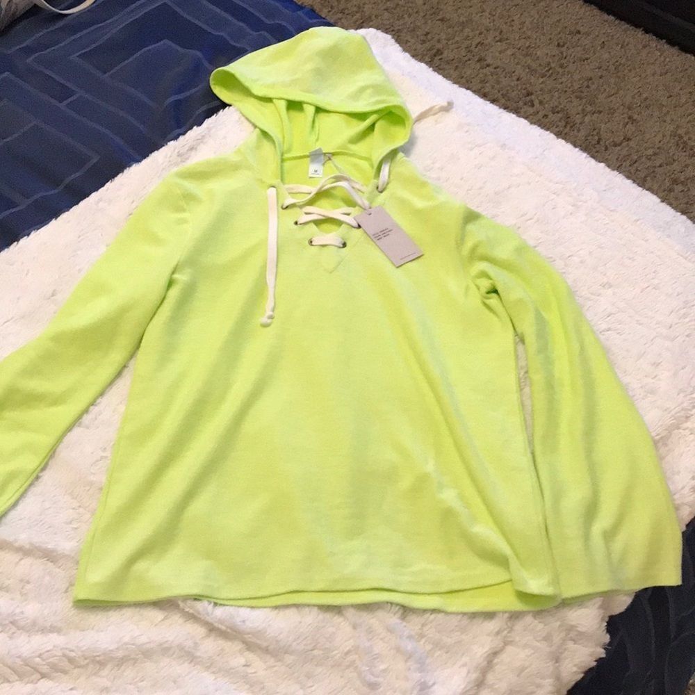 Fun bright green sweatshirt Size M, New With Tags!